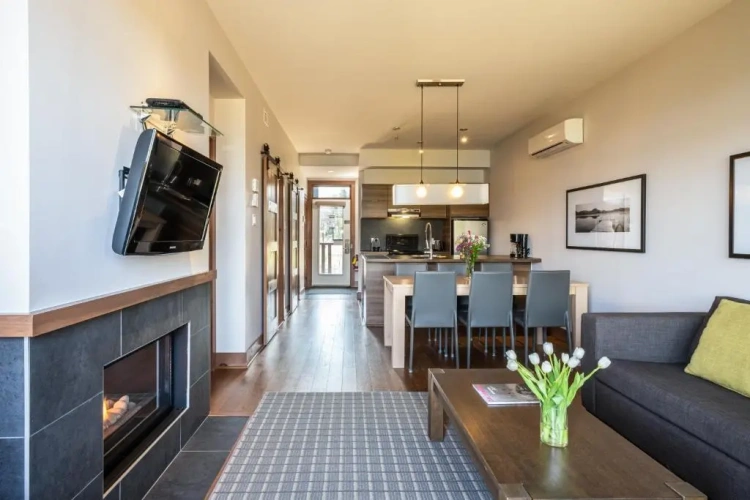 2 Bedrooms Deluxe Apartment