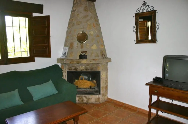 3 Bedrooms Cottage