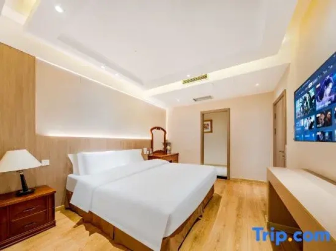 1 Bedroom Business Suite