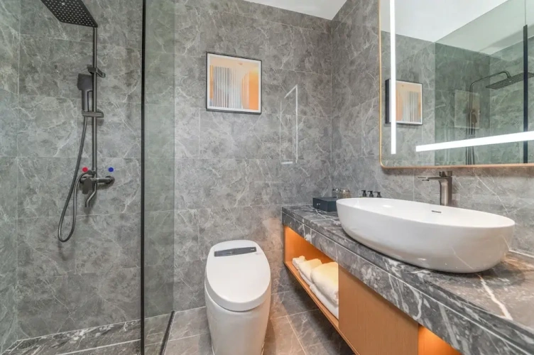Standard Single room with balcony and with city view