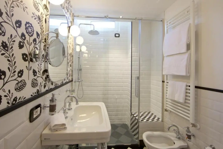Standard Double room with city view