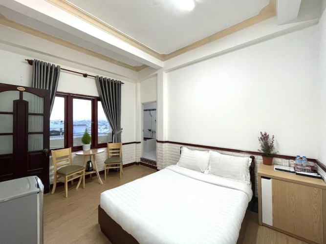 Tuong Vy Dalat Central