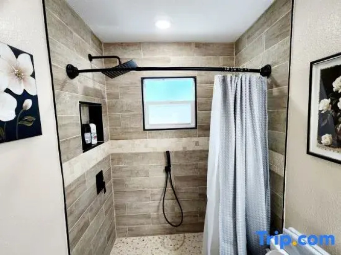 Toria Suites 922