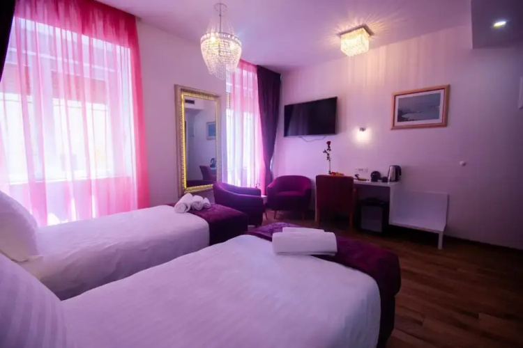 Center Luxury Rooms 3