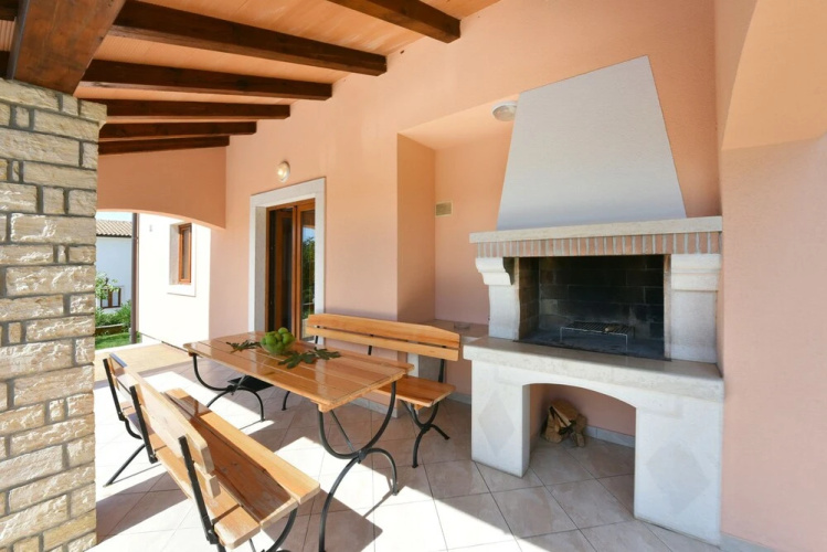 Villa 377