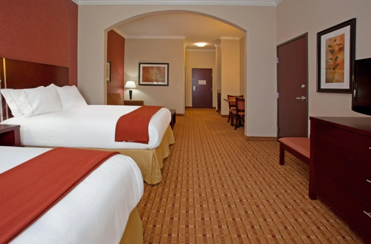 Quadruple Suite