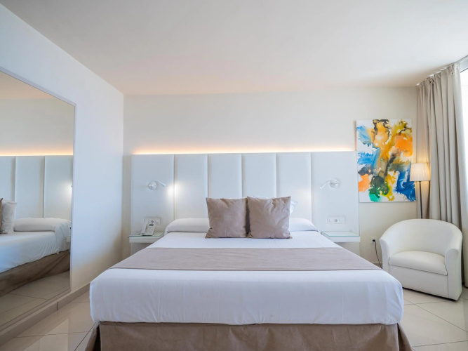 On Hotels Oceanfront - Adults Only photo 44