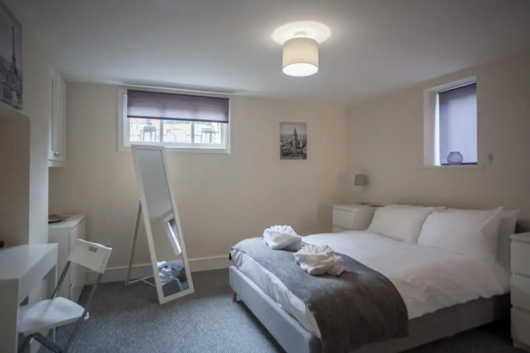 1 Willows Apartment