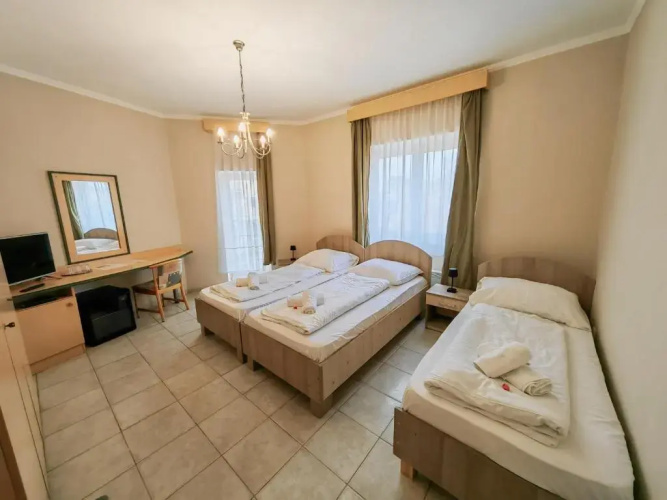 Hotel Nóra