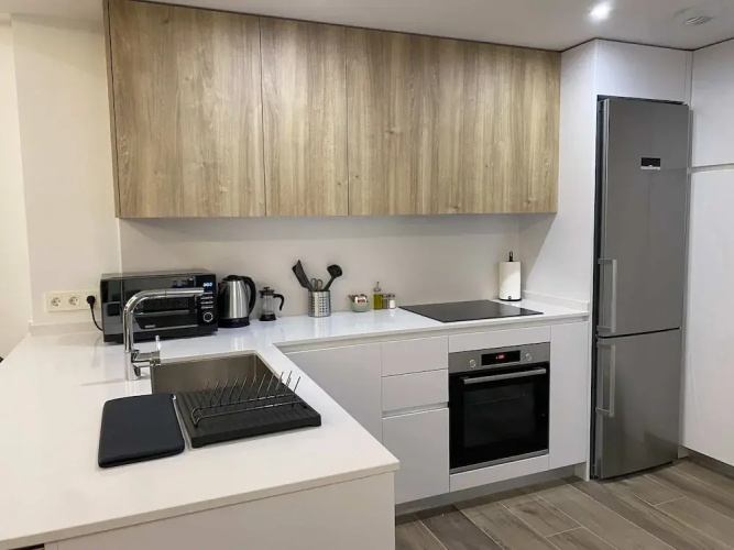 w Stylish 2BR w Sunny Terrace in Chueca