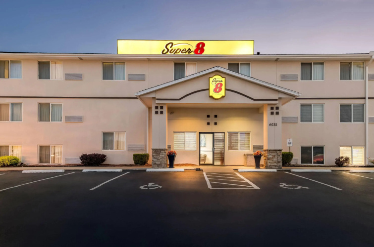Super 8 By Wyndham Independence Kansas City - Mississippi