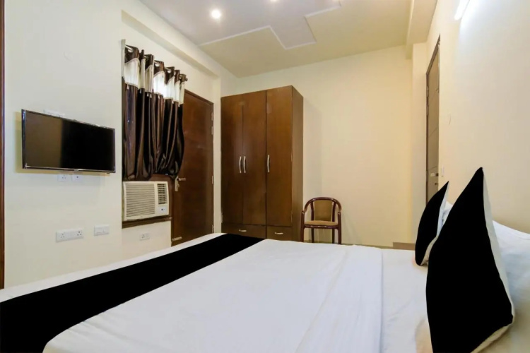 Hotel Artemis 699