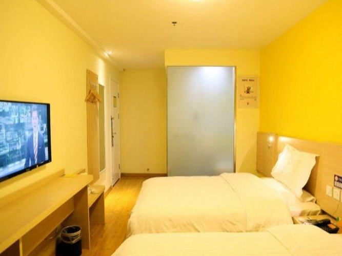 Standard Double room with city view