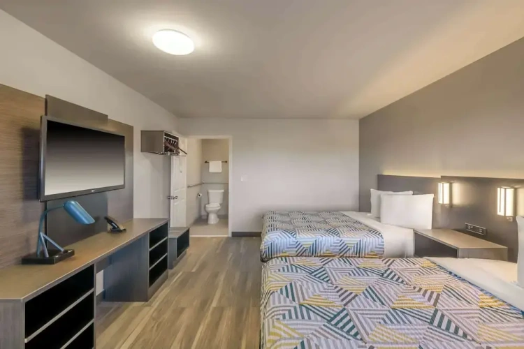 Deluxe Quadruple room