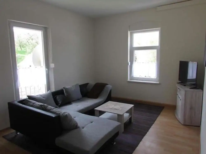 Standard Triple room with garden view