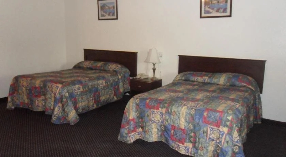 Deluxe Inn Palacios