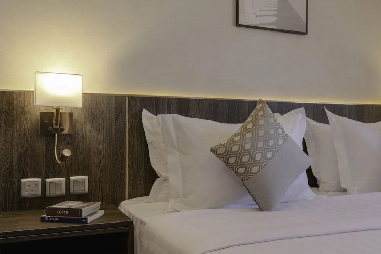 The Seasons Hotel