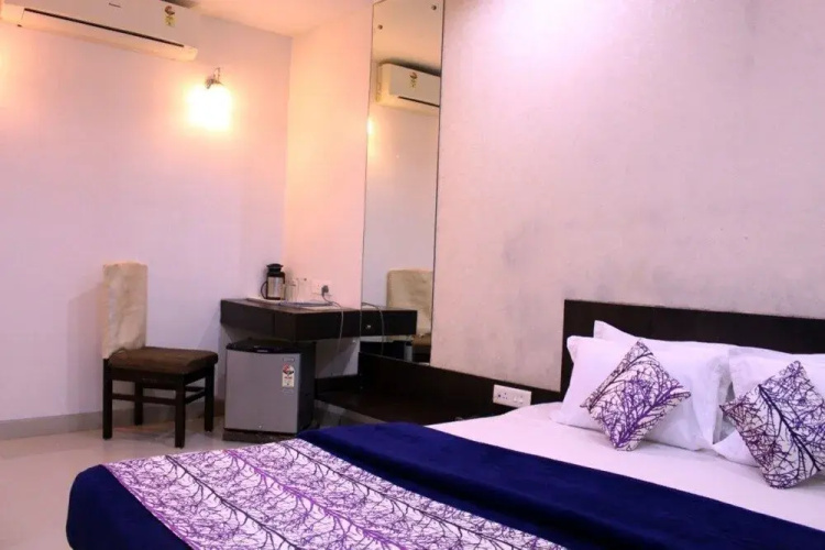 Hotel Raipur Inn