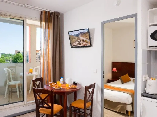2 Bedrooms Standard Double room with balcony