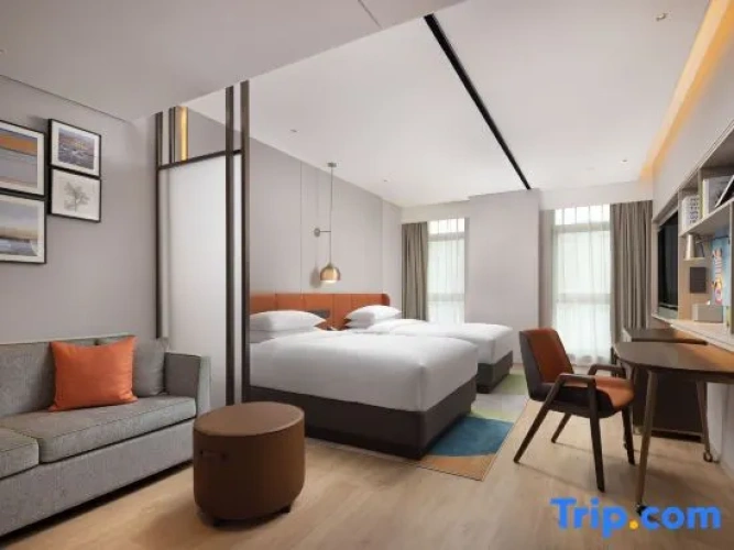 Deluxe Quadruple Suite
