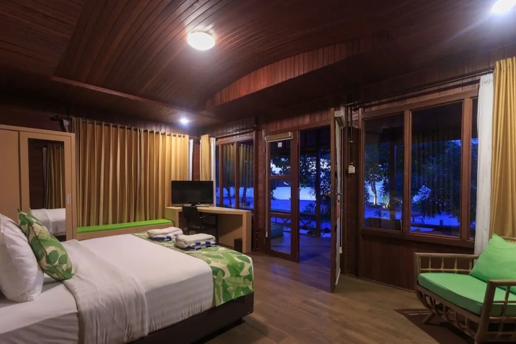 1 Bedroom Villa with balcony and beachfront