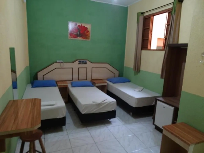 Standard Triple room