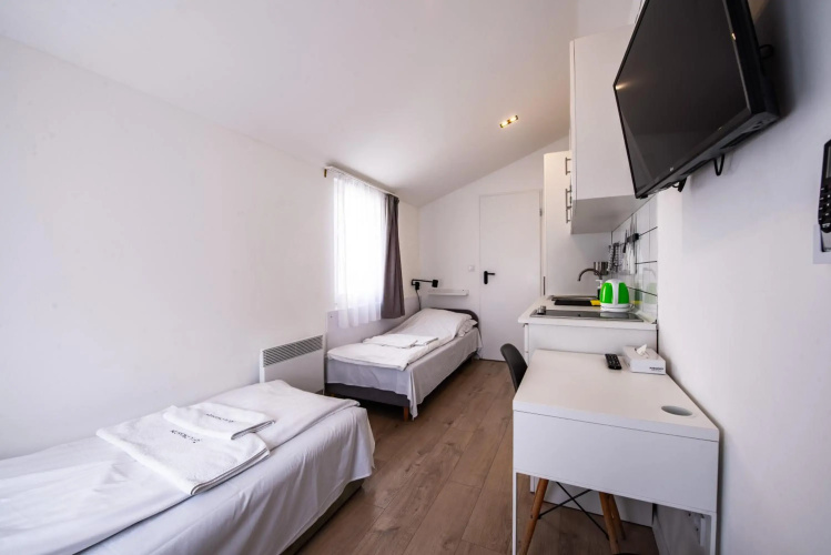 Chesscom Apartments