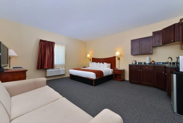 Blue Spruce Inn