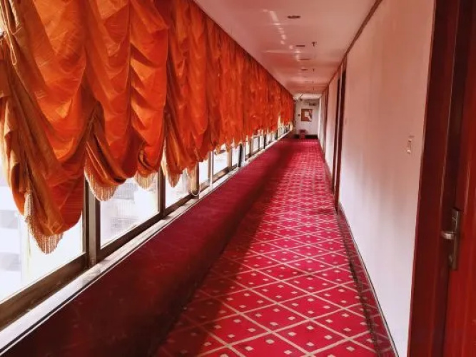 Yixing Hotel