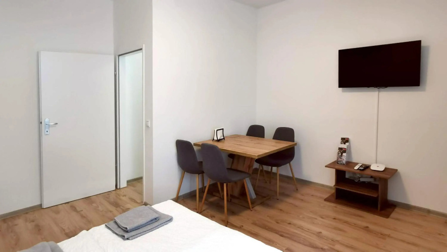 Bacher Apartment