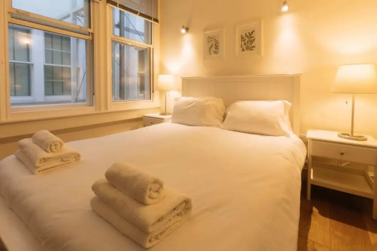 Gorgeous & Centrally Located 2BD Flat, Manchester!