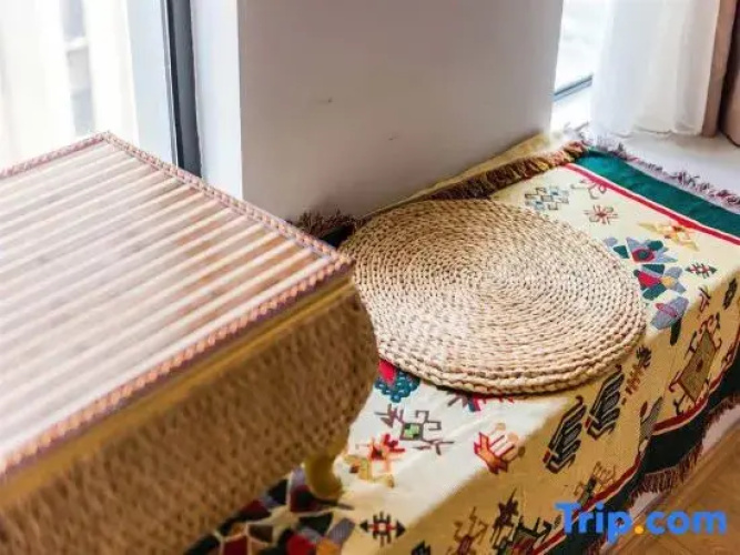 Shichun Huayu Apartment
