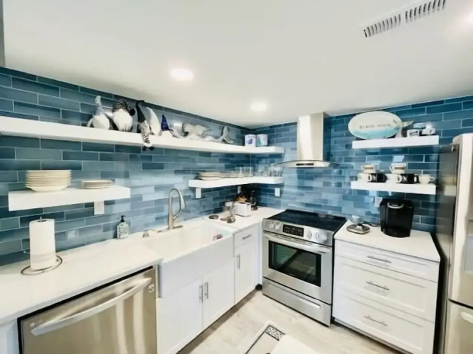 Wilmington Avenue 50 #106