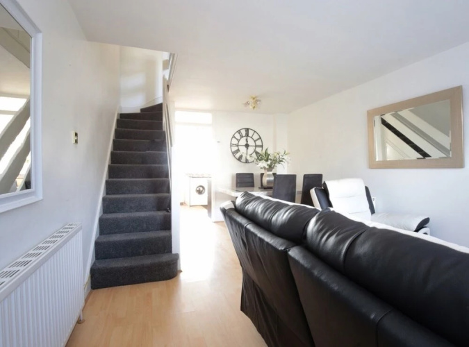 Arma Short Stays - Turner Close
