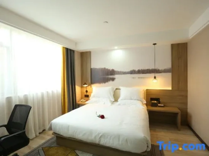 Premier Double room with city view