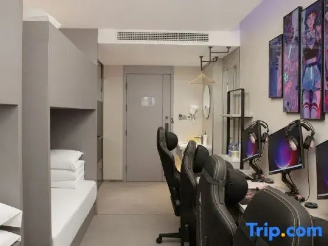 Standard Quintuple room