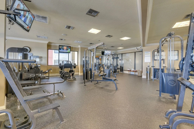 Emerald Grande Condo: Beach, Marina & Ocean View