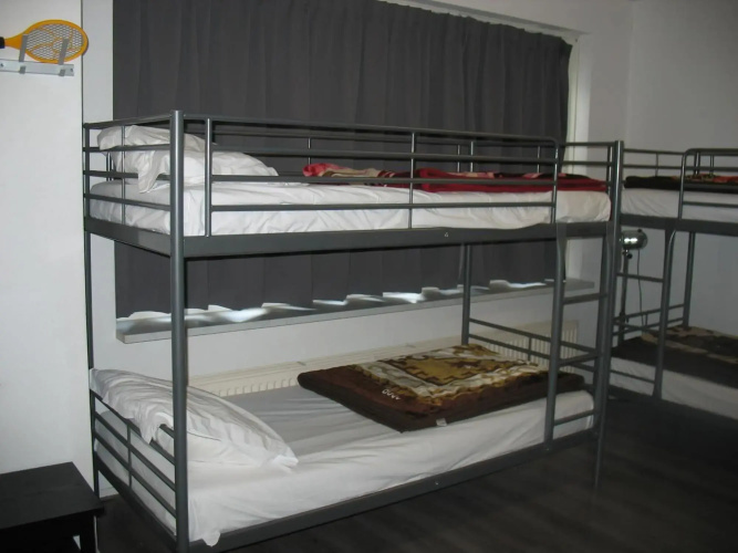 Guest House Amsterdam - Hostel