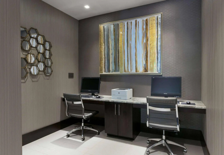 Courtyard by Marriott Edgewater NYC Area
