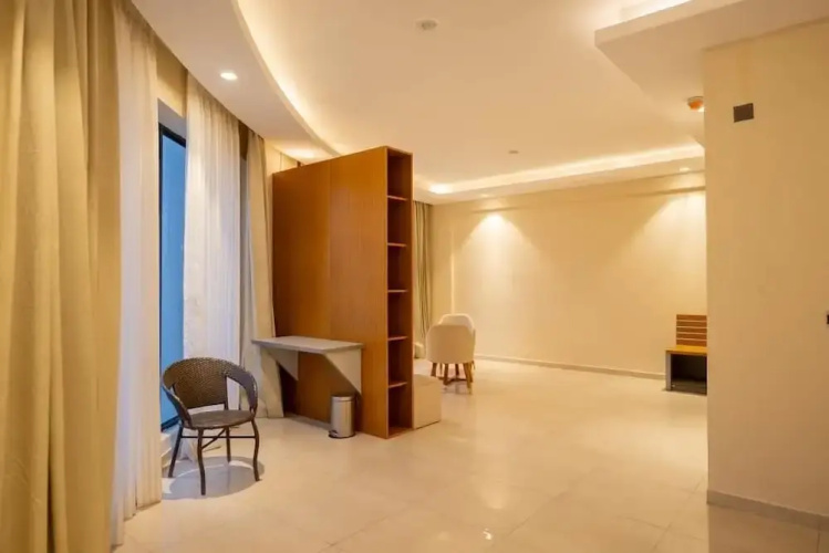 Omaxe Hazratganj Lucknow Suites & Inn