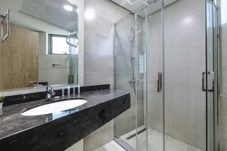 The Bay Residences - Canal View