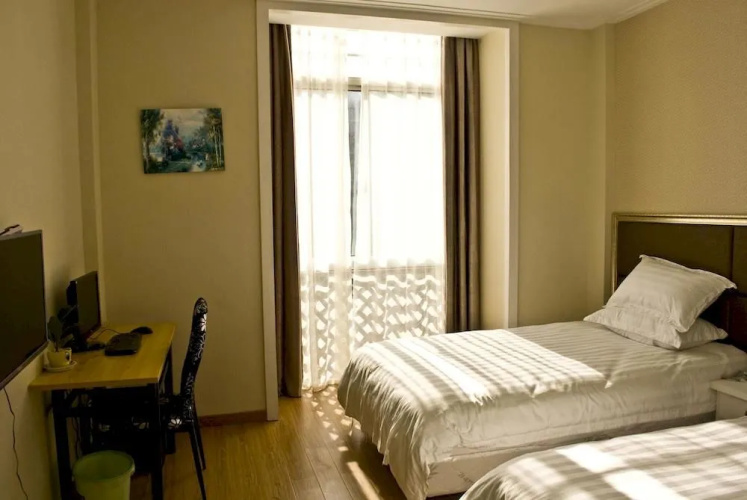 Changdeyuan Business Hotel