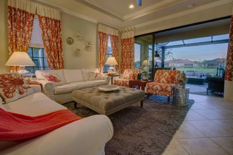 Esplanade by Siesta Key