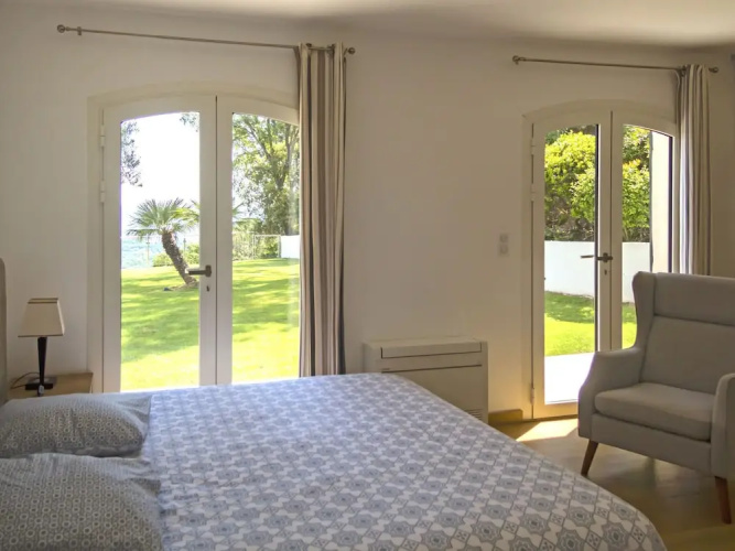 Uxurious Villa in Fréjus With Heated Pool & Panoramic View