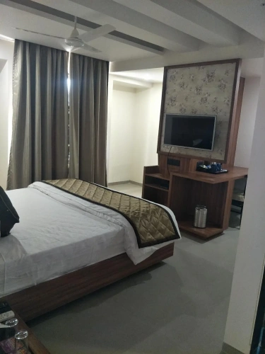 Premier room