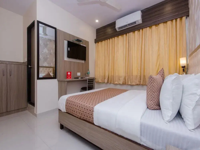 Golden Arch By OYO Rooms