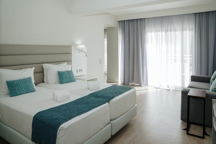 Carvi Beach Hotel