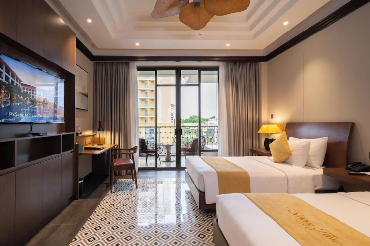 Premium Twin room with balcony and with garden view