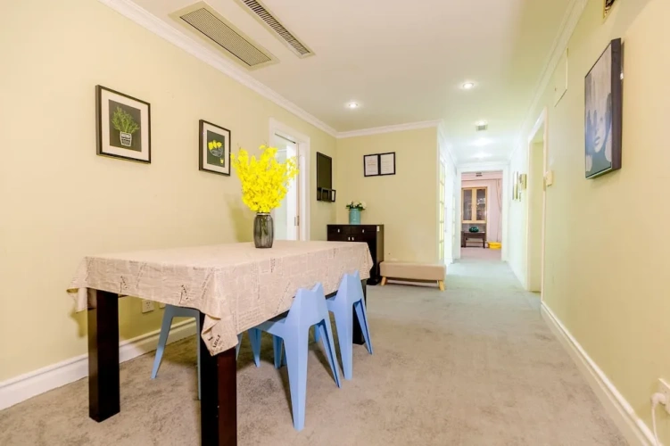 3 Bedrooms Apartment