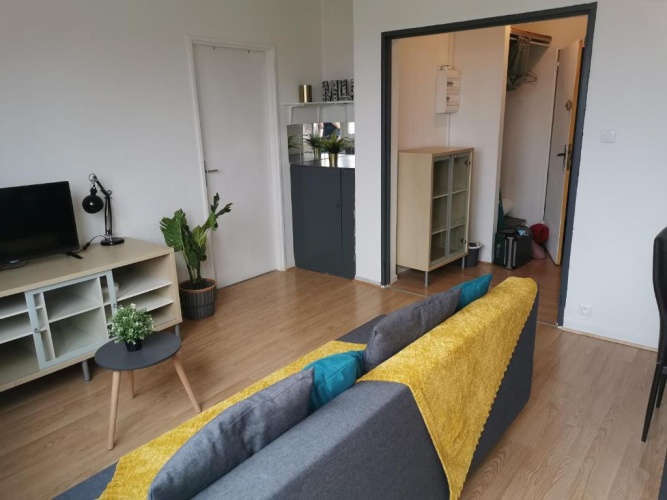 1 Bedroom Apartment
